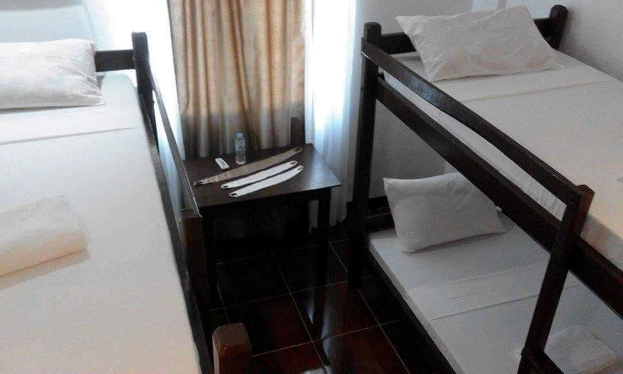 Ricardo Valley Inn Корон Екстер'єр фото
