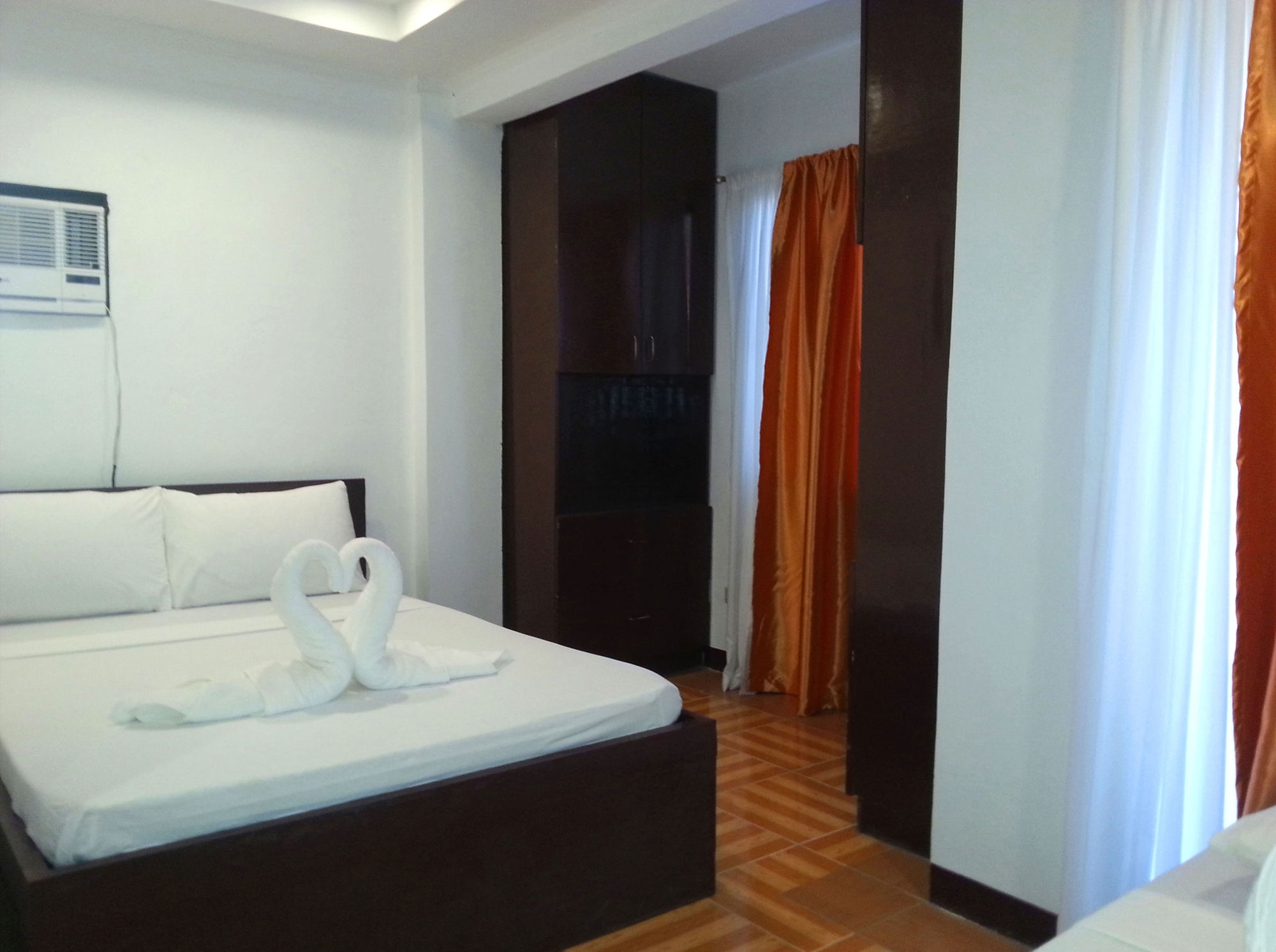 Ricardo Valley Inn Корон Екстер'єр фото