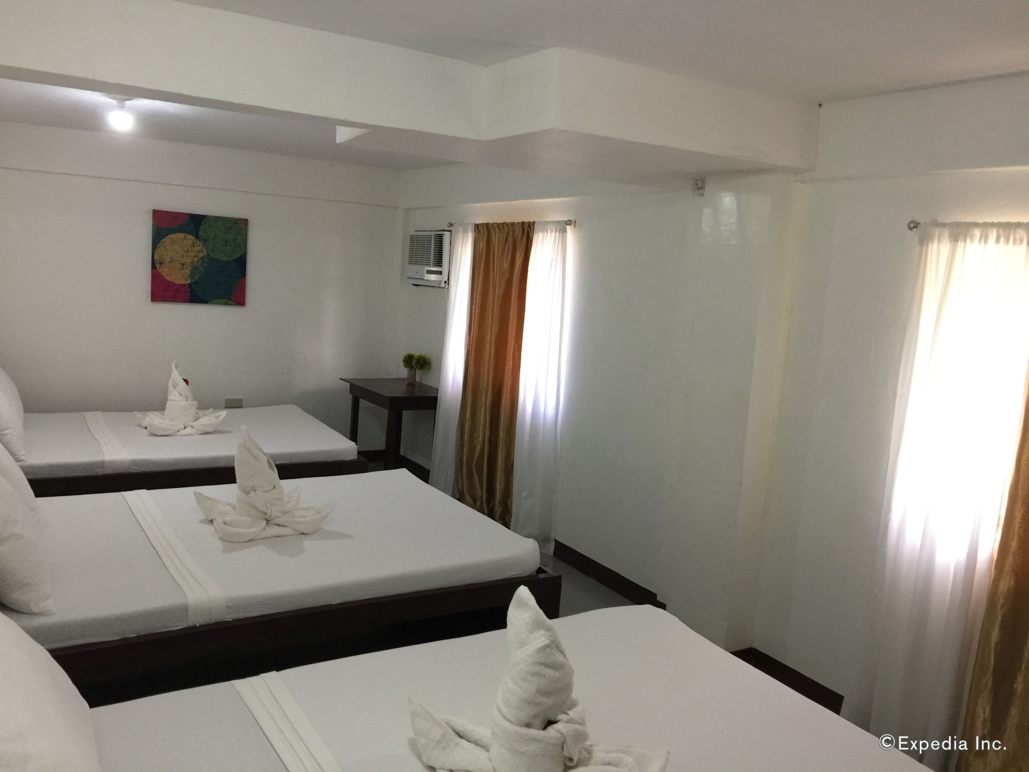 Ricardo Valley Inn Корон Екстер'єр фото