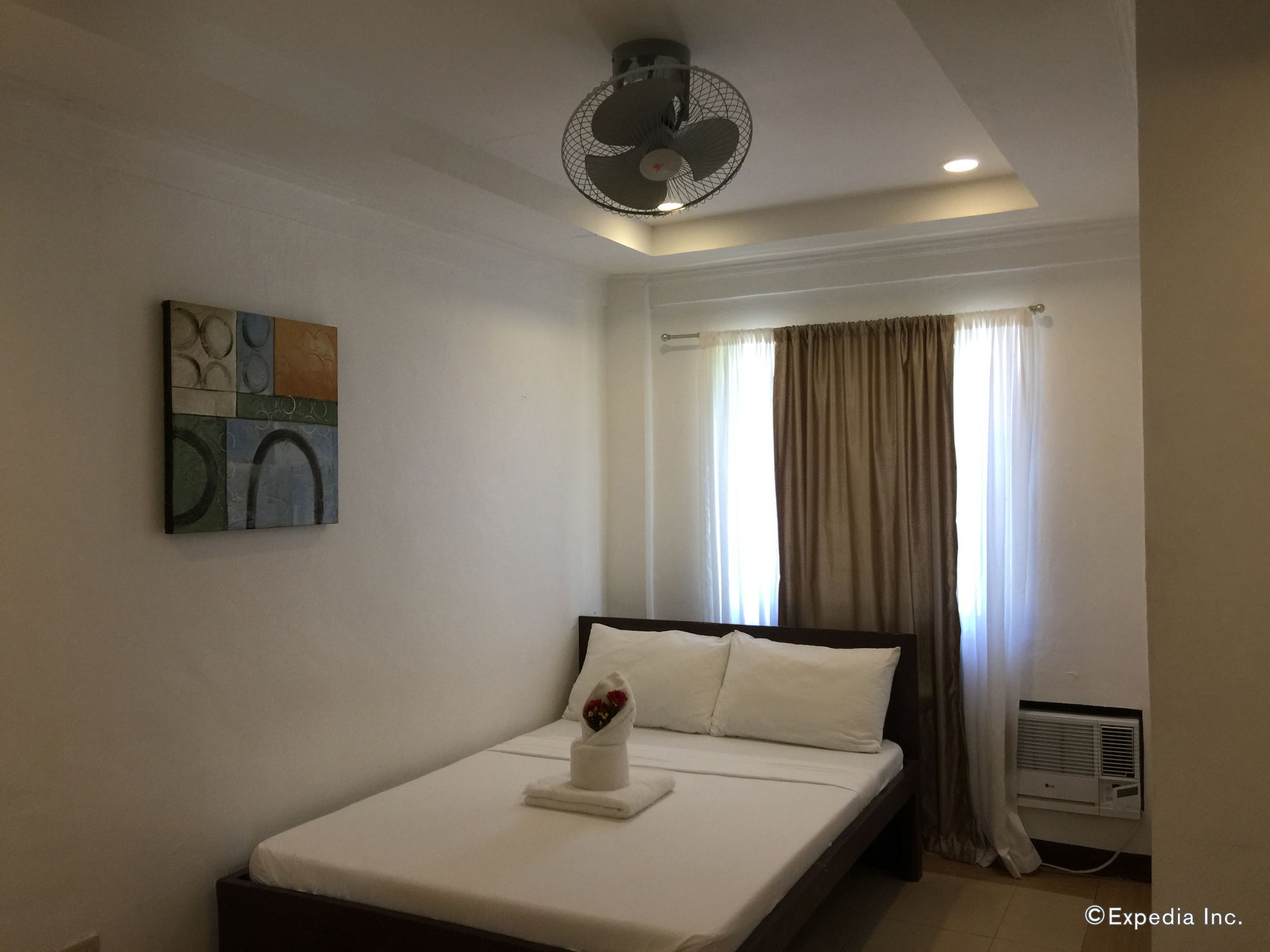 Ricardo Valley Inn Корон Екстер'єр фото