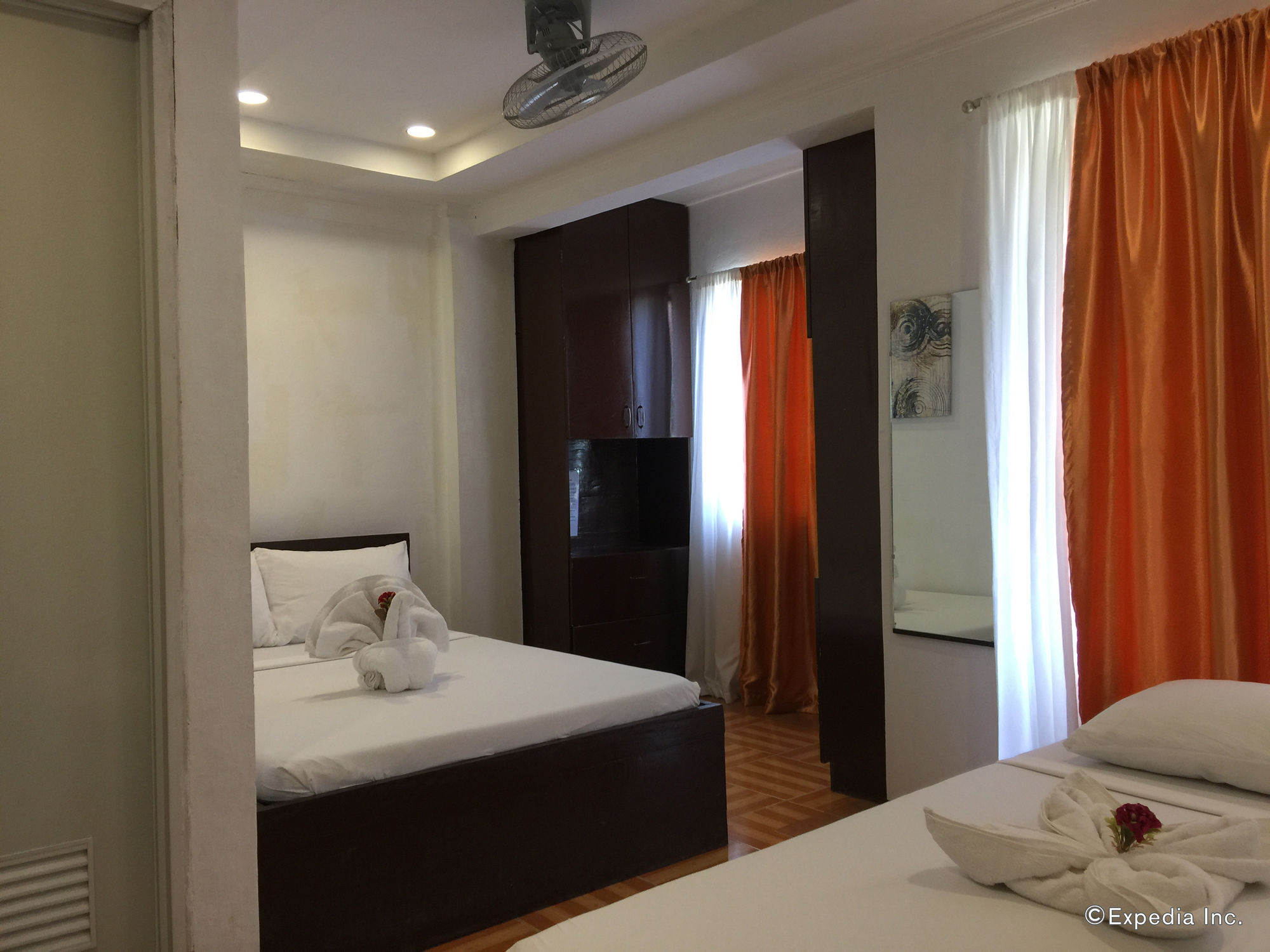Ricardo Valley Inn Корон Екстер'єр фото
