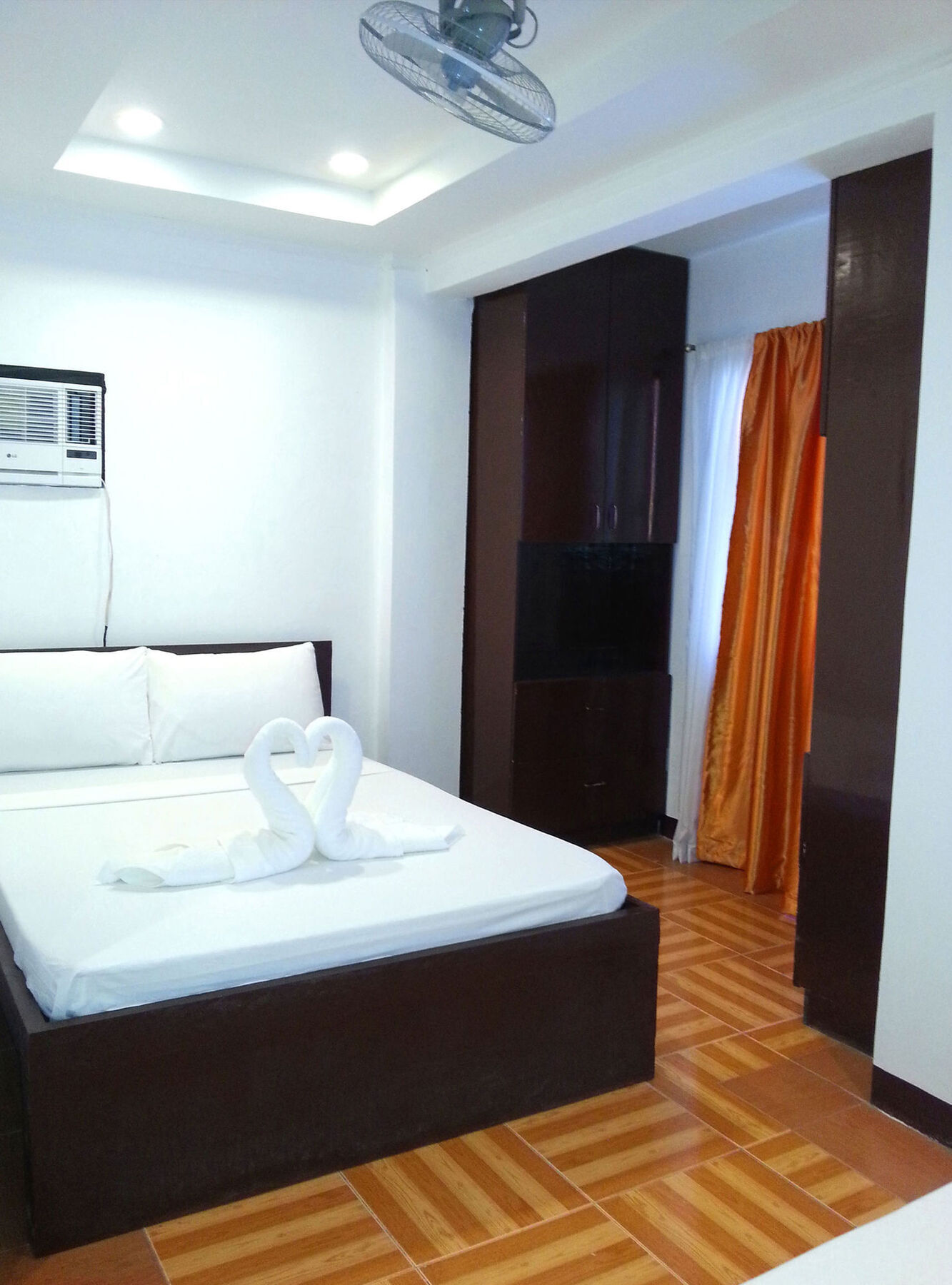 Ricardo Valley Inn Корон Екстер'єр фото